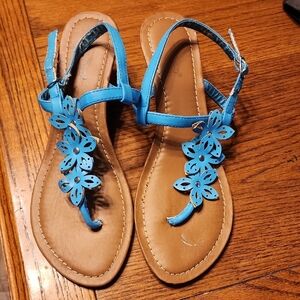 ✨5/$8✨ BAMBOO Blue Floral Sandals S1